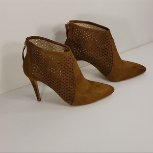 Zara Cut out 4 inch Heeled Bootie Size 9
